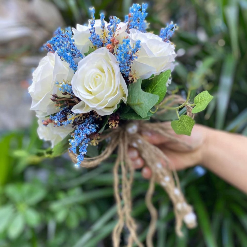 Yapay Gelin Eli Çiçeği