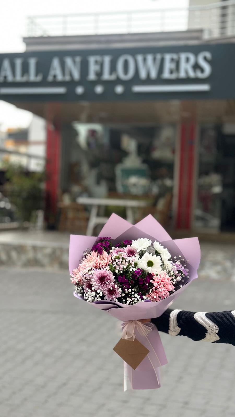 Pembe Kurdale Çiçek Buketi